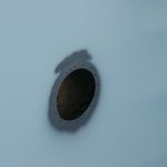 das Loch für den Unterwasserscheinwerfer aus der Nähe