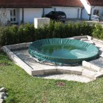 Die Betonsteine für die Umradung stehen