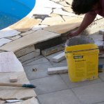 noch fleißig ein paar letzte Riemchen angebracht